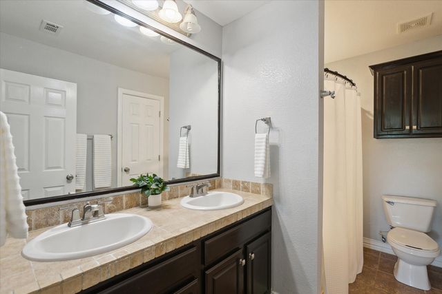 117 Lost Oak Drive, Azle, TX 76020