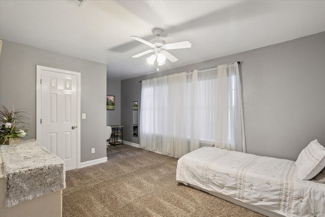 117 Lost Oak Drive, Azle, TX 76020
