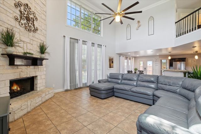 117 Lost Oak Drive, Azle, TX 76020