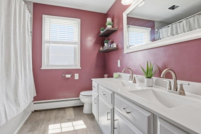 2874 SUNSET DR, Dallastown, PA 17313