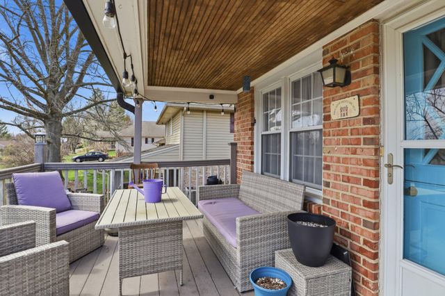 2874 SUNSET DR, Dallastown, PA 17313