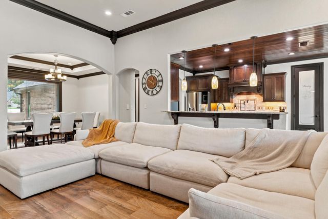 1417 Skogee Cir, Longview, TX 75605