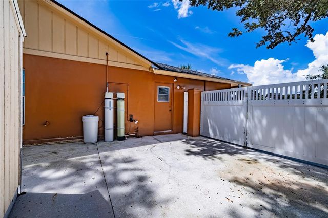 1409 HOLLEMAN, Valrico, FL 33596