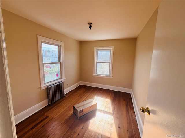 14 1st Street, Glen Cove, NY 11542