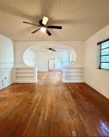 445 SW 24th Rd, Miami, FL 33129