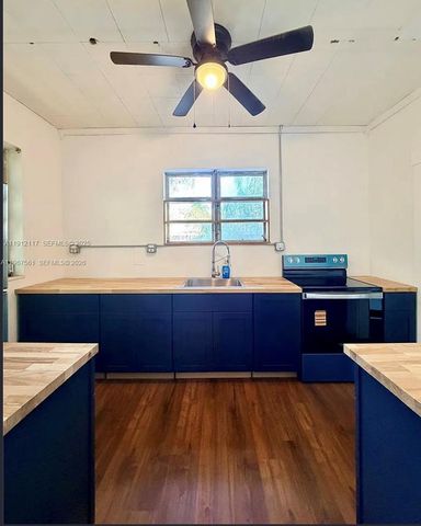 445 SW 24th Rd, Miami, FL 33129