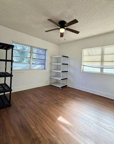 445 SW 24th Rd, Miami, FL 33129