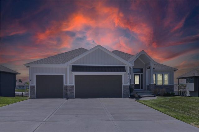 4720 NE Freehold Drive, Lee's Summit, MO 64064