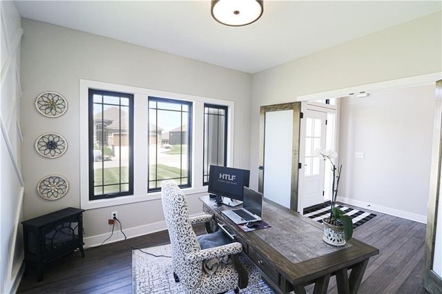 4720 NE Freehold Drive, Lee's Summit, MO 64064