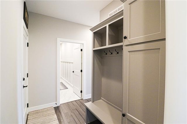4720 NE Freehold Drive, Lee's Summit, MO 64064