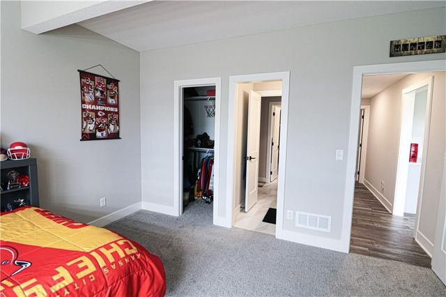 4720 NE Freehold Drive, Lee's Summit, MO 64064