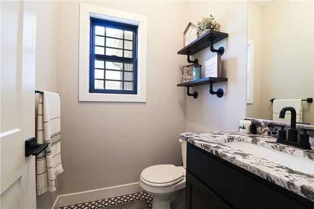 4720 NE Freehold Drive, Lee's Summit, MO 64064