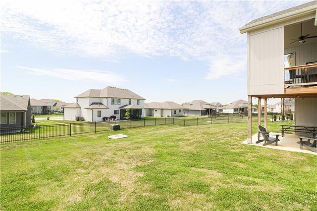 4720 NE Freehold Drive, Lee's Summit, MO 64064