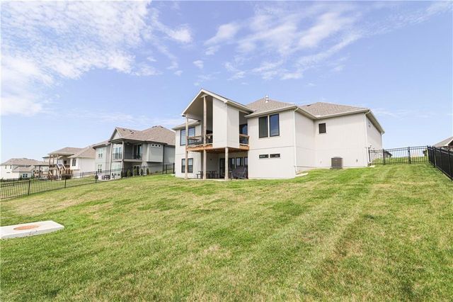 4720 NE Freehold Drive, Lee's Summit, MO 64064