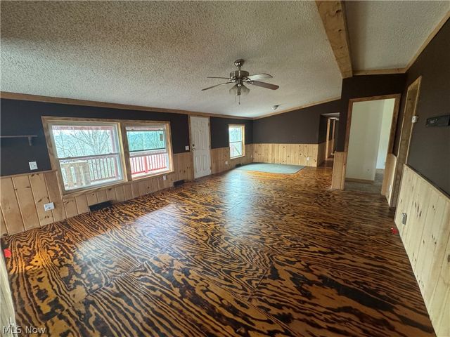 2510 Parkview Drive, Belpre, OH 45714