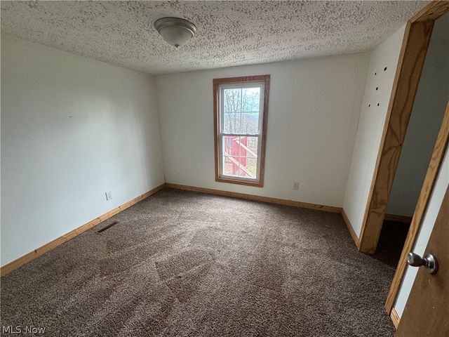 2510 Parkview Drive, Belpre, OH 45714