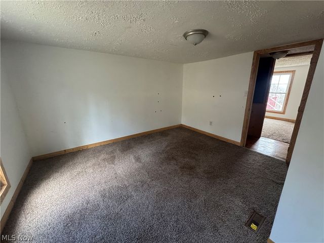 2510 Parkview Drive, Belpre, OH 45714