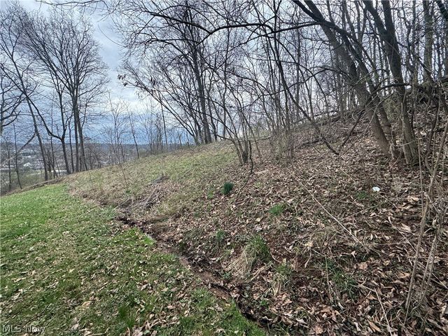 2510 Parkview Drive, Belpre, OH 45714