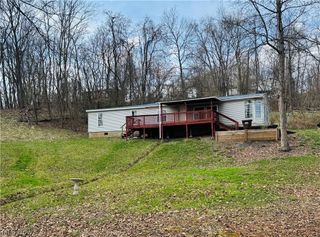 2510 Parkview Drive, Belpre, OH 45714