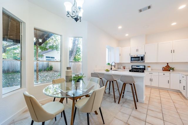 8111 Matchlock CV, Austin, TX 78729