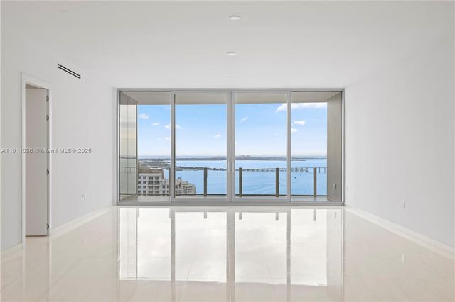 300 Biscayne Boulevard Way 3404, Miami, FL 33131