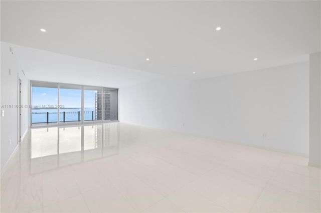 300 Biscayne Boulevard Way 3404, Miami, FL 33131