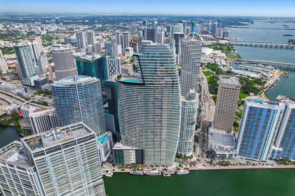 300 Biscayne Boulevard Way 3404, Miami, FL 33131