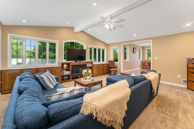 36 Bradley Ln, Bridgewater Twp., NJ 08807