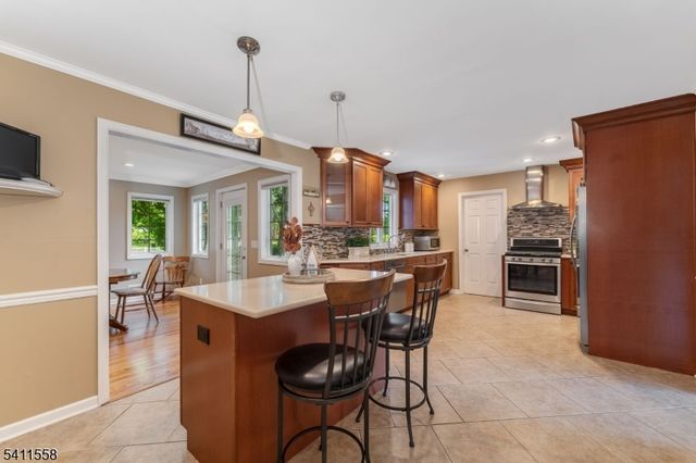 36 Bradley Ln, Bridgewater Twp., NJ 08807