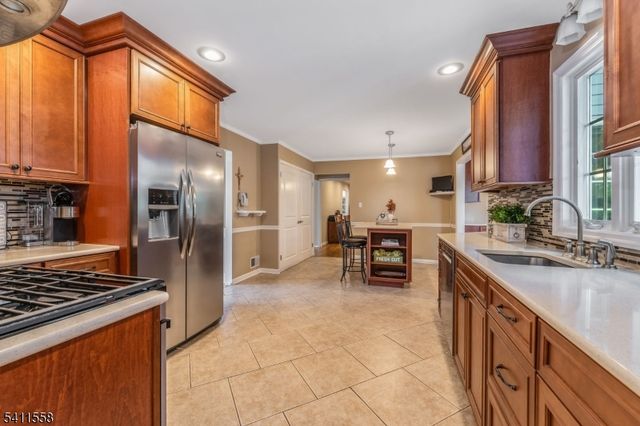 36 Bradley Ln, Bridgewater Twp., NJ 08807