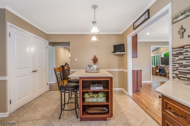 36 Bradley Ln, Bridgewater Twp., NJ 08807