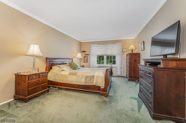 36 Bradley Ln, Bridgewater Twp., NJ 08807