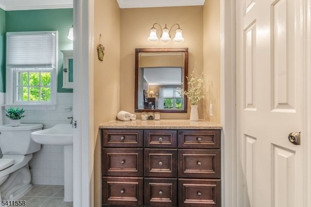 36 Bradley Ln, Bridgewater Twp., NJ 08807