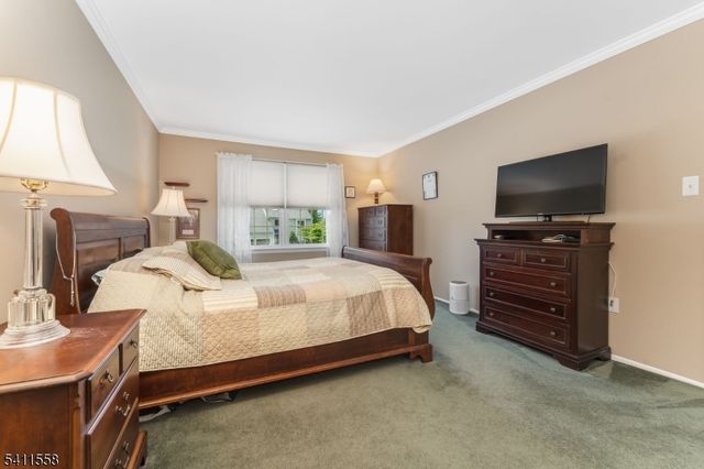 36 Bradley Ln, Bridgewater Twp., NJ 08807