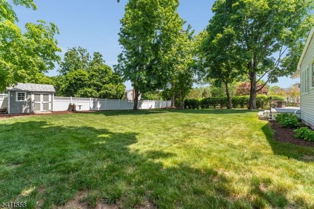 36 Bradley Ln, Bridgewater Twp., NJ 08807