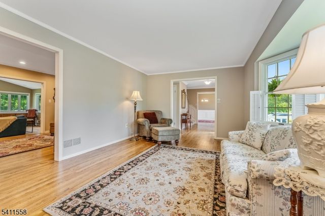 36 Bradley Ln, Bridgewater Twp., NJ 08807