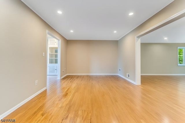 36 Bradley Ln, Bridgewater Twp., NJ 08807