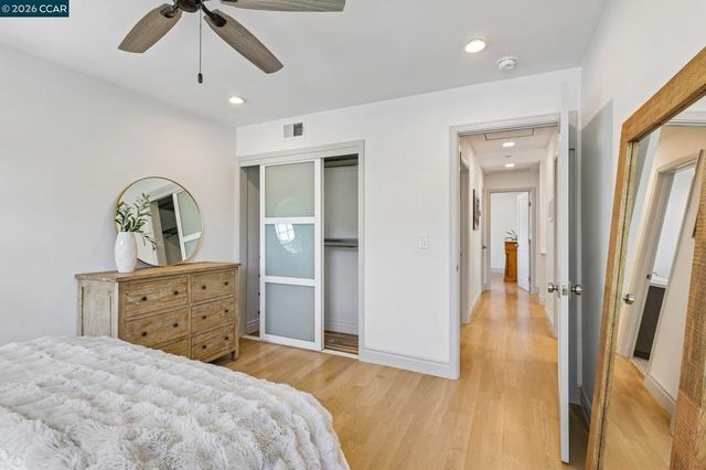 275 Deerfield Dr, Moraga, CA 94556