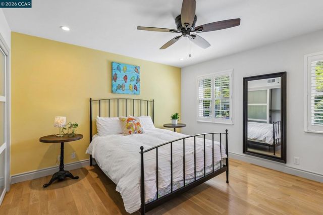 275 Deerfield Dr, Moraga, CA 94556