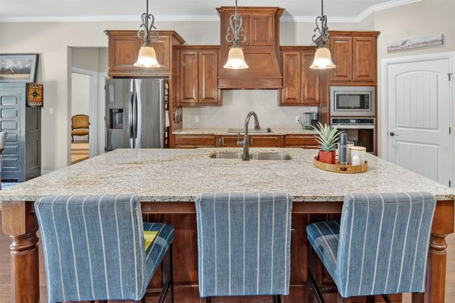 206 Oak Tree Court, Poolville, TX 76487