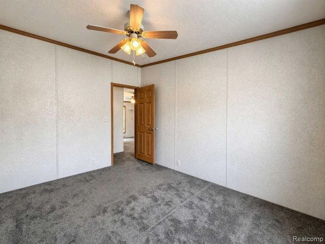 29258 Hidden River Drive, Gibraltar, MI 48173