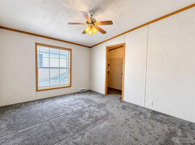 29258 Hidden River Drive, Gibraltar, MI 48173