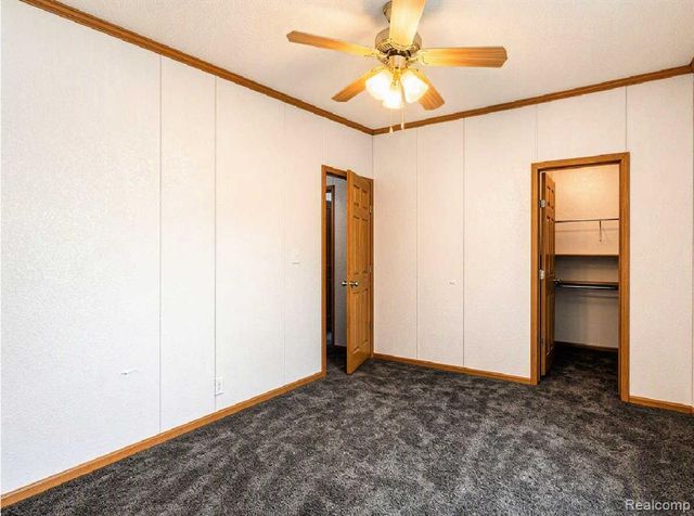 29258 Hidden River Drive, Gibraltar, MI 48173