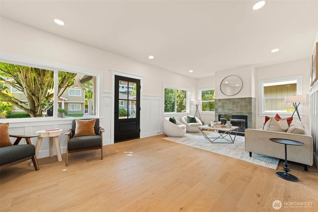 520 30th Avenue E, Seattle, WA 98112