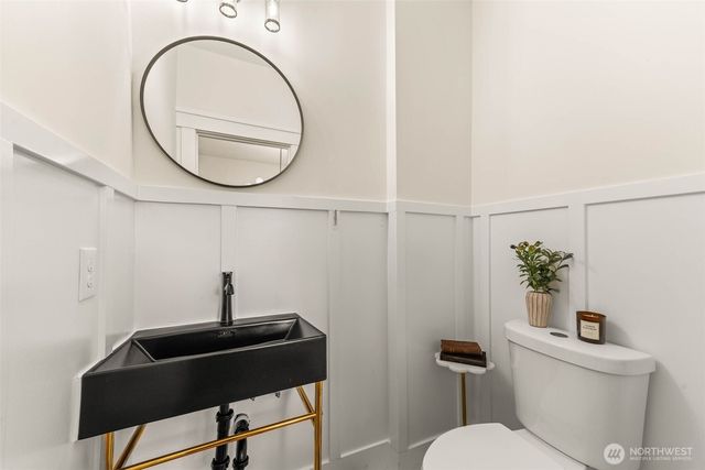 520 30th Avenue E, Seattle, WA 98112