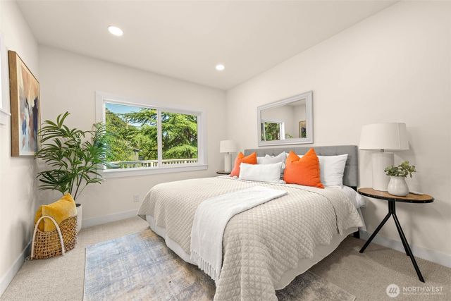 520 30th Avenue E, Seattle, WA 98112