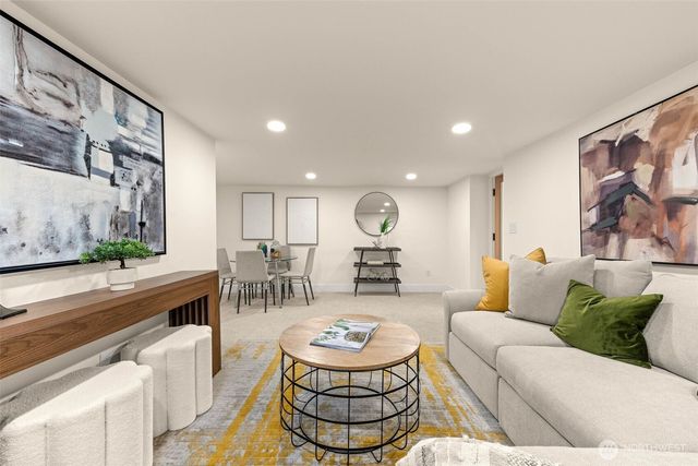 520 30th Avenue E, Seattle, WA 98112