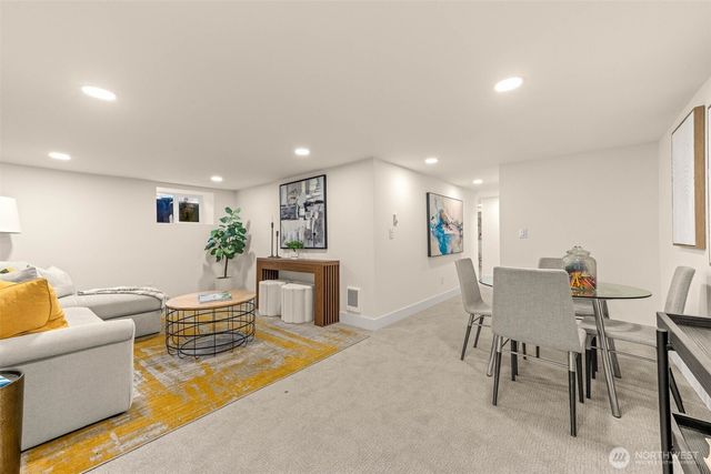 520 30th Avenue E, Seattle, WA 98112