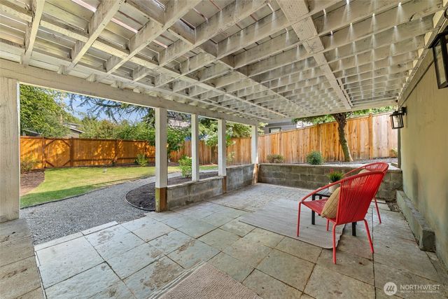 520 30th Avenue E, Seattle, WA 98112