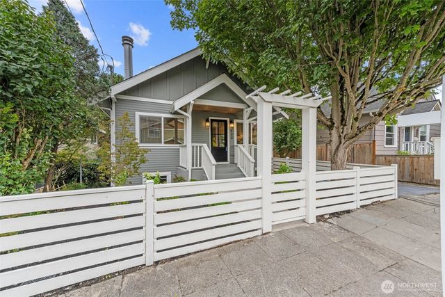 520 30th Avenue E, Seattle, WA 98112
